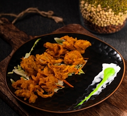 Onion pakora 
