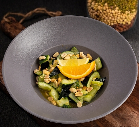 Krastavac kikiriki salata
